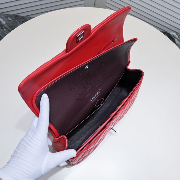 シャネルバッグ着用イメージ